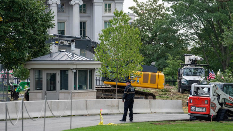 Trump seeks hundreds of millions for White House upgrades: report