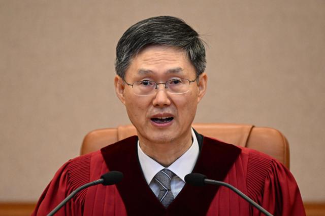 [오늘의 뉴스종합] 윤석열 탄핵 1주년 맞아 서울에서 시민들이 민주주의 회복 기념 집회, 국민의힘 내부 공천 갈등 심화