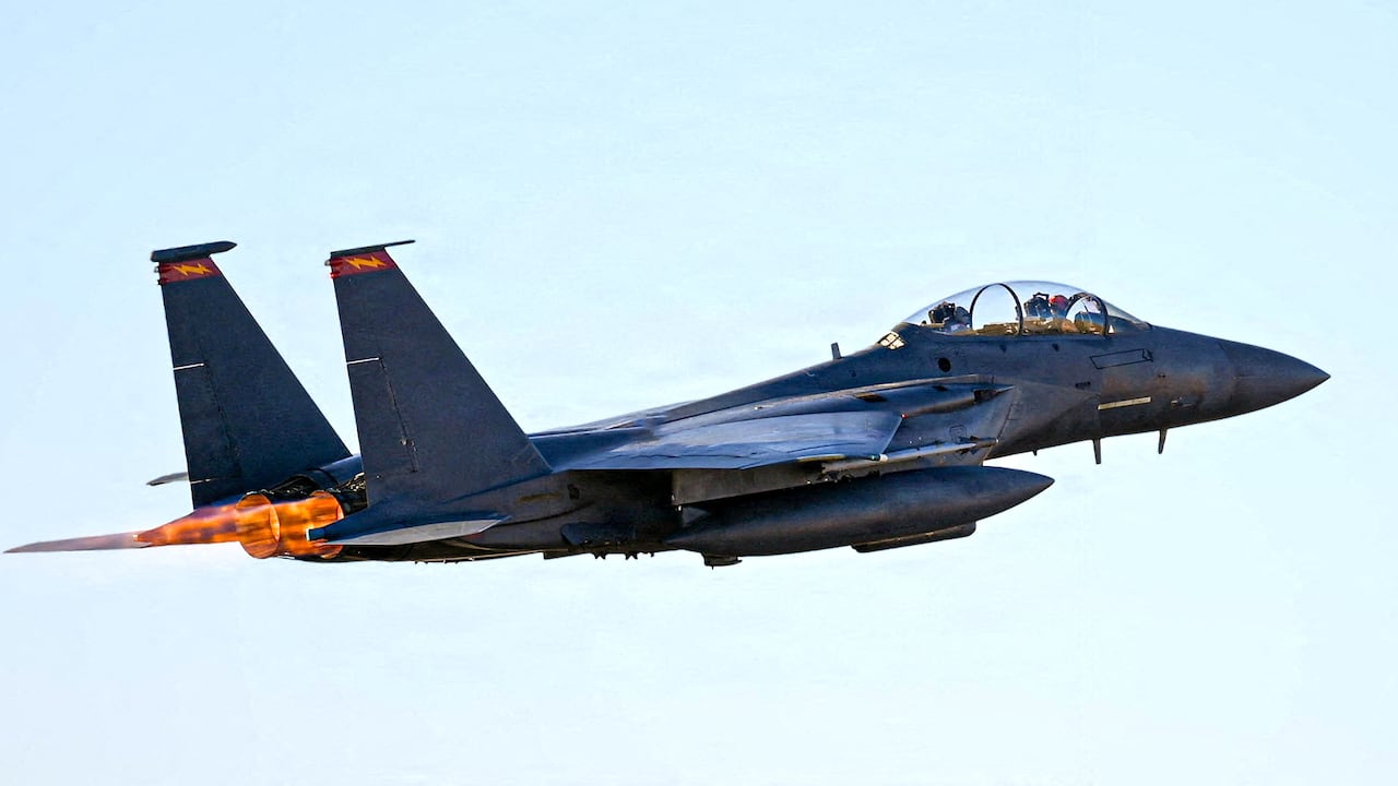 iran-shoots-down-f-15e-strike-eagle