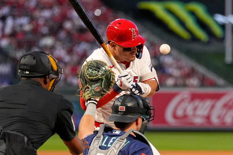 Mariners beat Angels 3-1 when Young breaks scoreless tie in 10th after ...