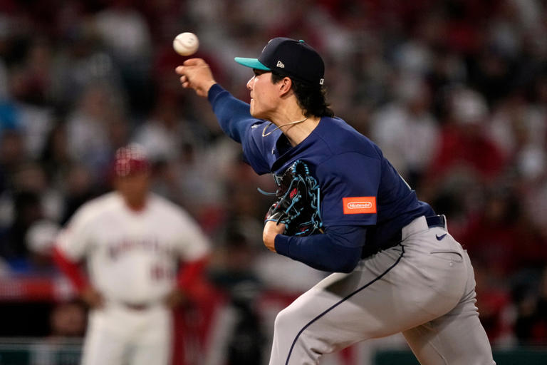Mariners beat Angels 3-1 when Young breaks scoreless tie in 10th after ...