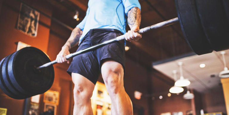 How you hold weights matters – master these grip types for better results