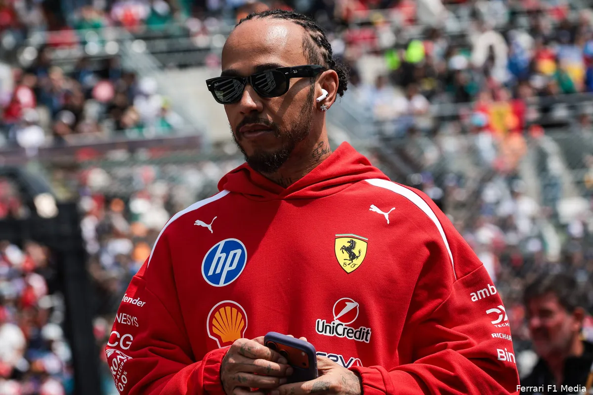 Hamilton waarschuwt collega's voor regen: 