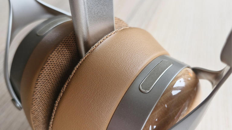 Sivga Robin SV021 Pro review: confounding home hi-fi headphones look ...