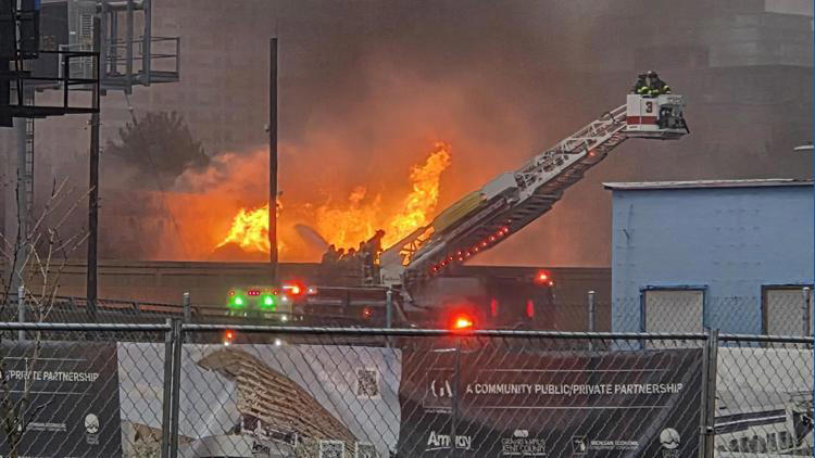 NB & SB US-131 near Pearl Street closed for hours due to large tanker fire