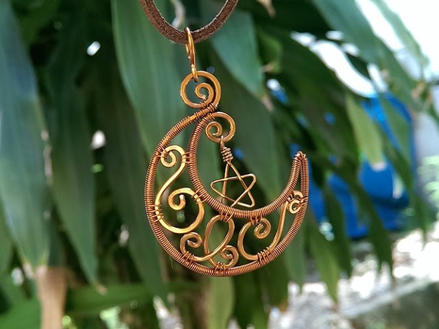 How to make a wire-wrapped crescent moon pendant | DIY jewelry tutorial