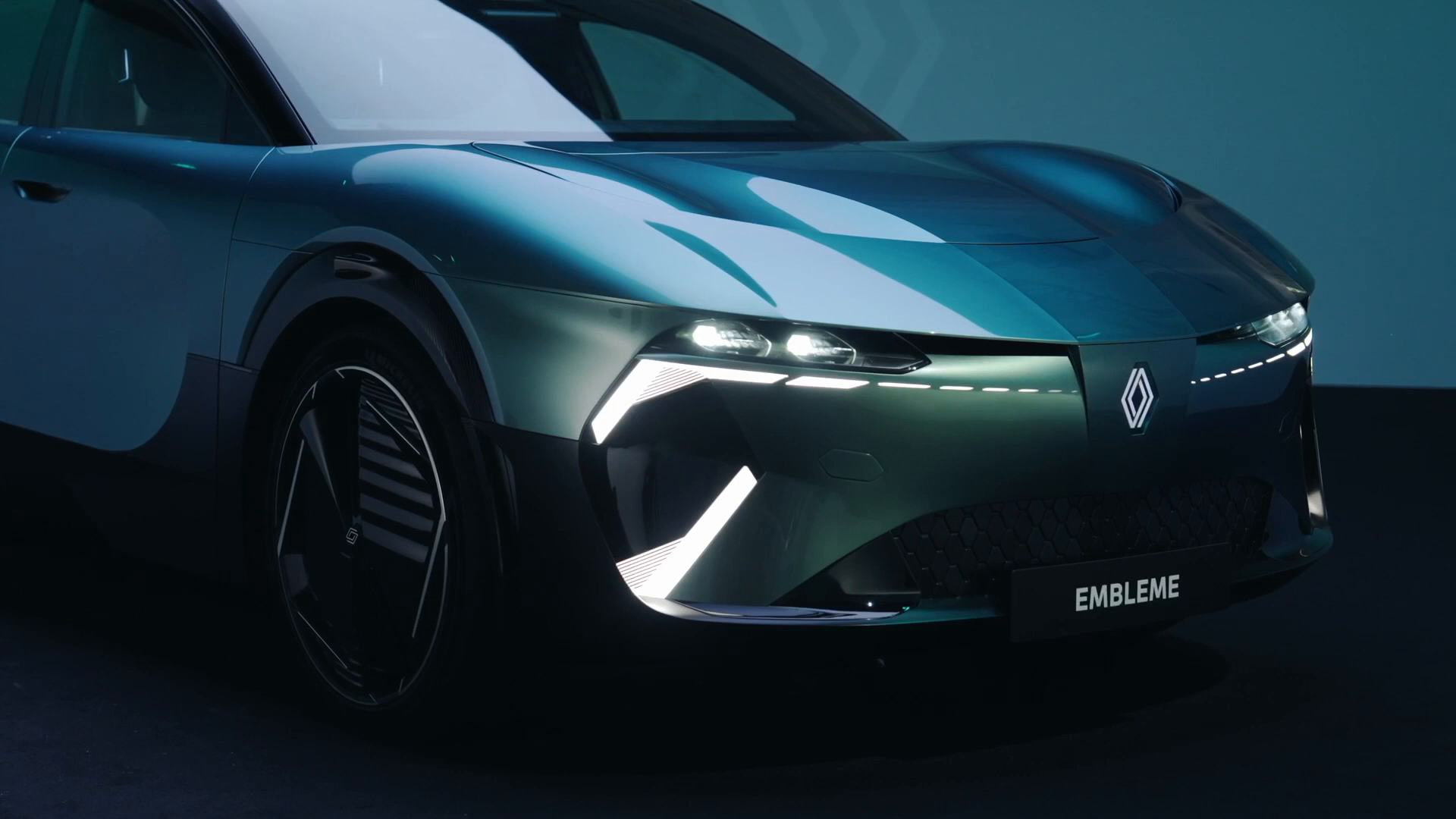 Der neue Renault Emblème - Die Zukunft des Familienautos