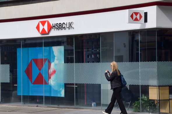 HSBC issues new update to customers as it credits accounts with £500