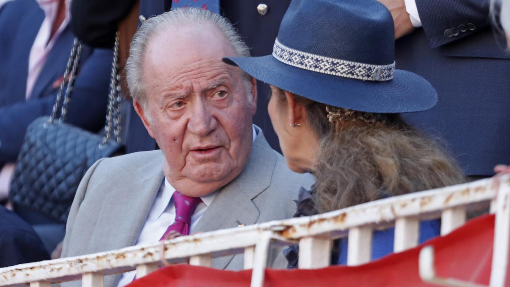 El rey Juan Carlos regresa a la Plaza de Toros de la Maestranza cinco ...