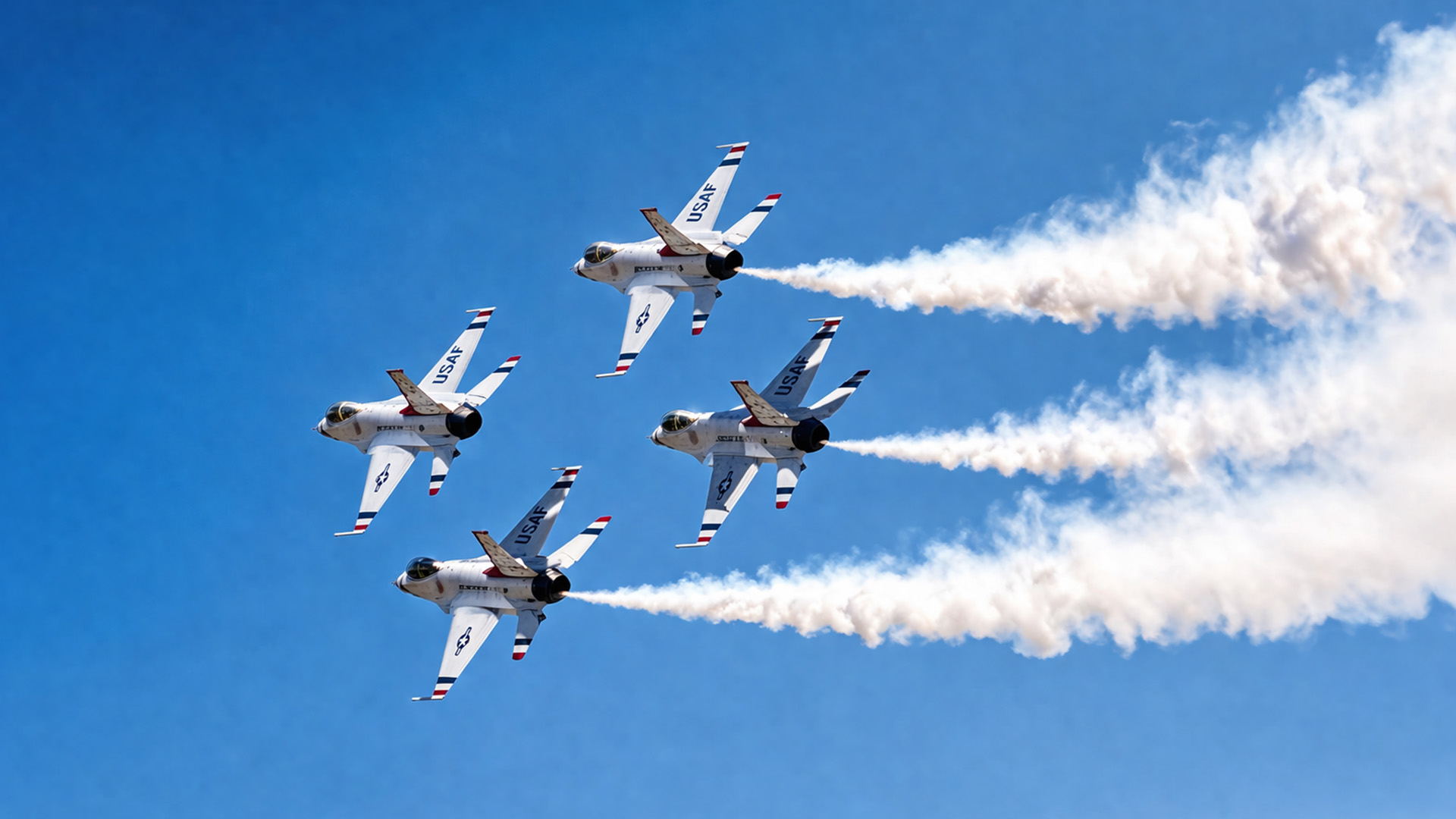 Military aircraft practice maneuvers ahead of Luke Days