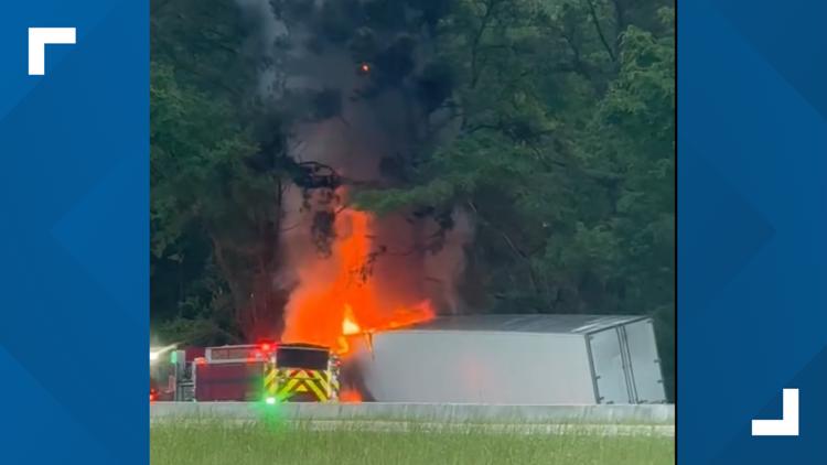 2 hospitalized for burns after 18-wheeler fire on I-20 near Jim Hogg Road