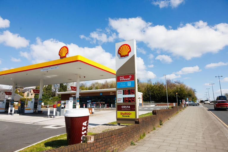 15 cheapest places to buy petrol in Merseyside on April 4