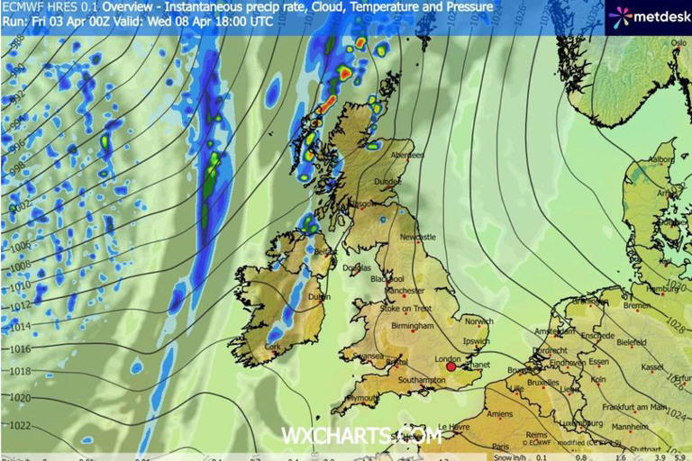 UK weather maps show temperatures could soar to 21C