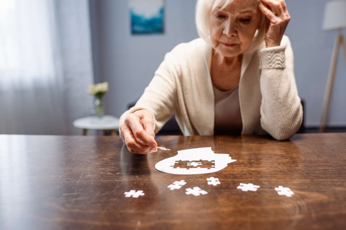 Alzheimer : ce médicament pourrait stopper la maladie avant les ...