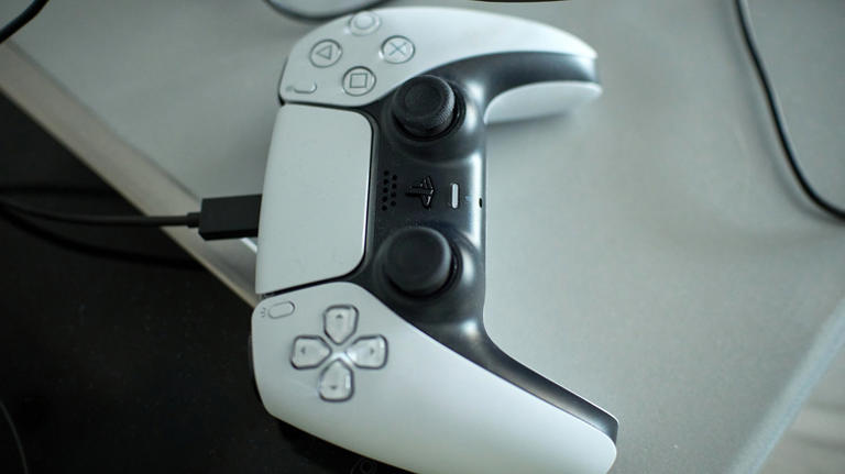 4 mistakes that can ruin your PlayStation 5 controller
