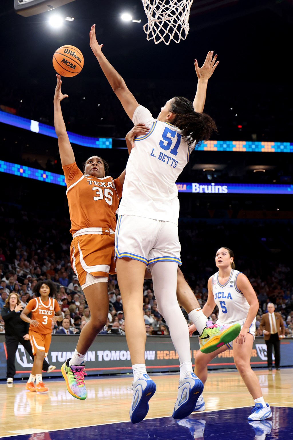 Lauren Betts’ big block preserves UCLA women’s Final Four win
