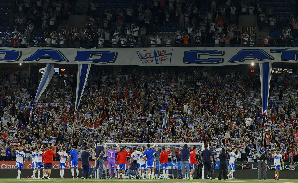 No cabrá nadie más en el Claro Arena de la UC: hinchas de Boca agotan ...