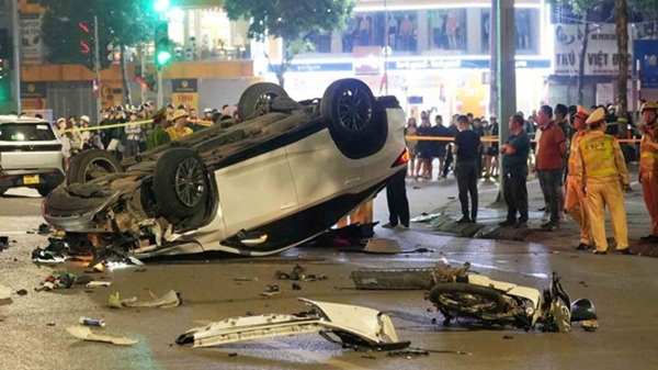 Khởi tố đối tượng gây ra vụ tai nạn liên hoàn ở ngã tư Trung Kính – Hạ Yên Quyết