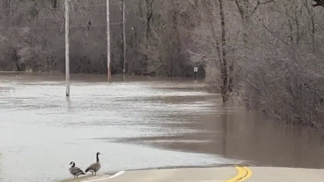 Rain leads to flooding in some areas Saturday