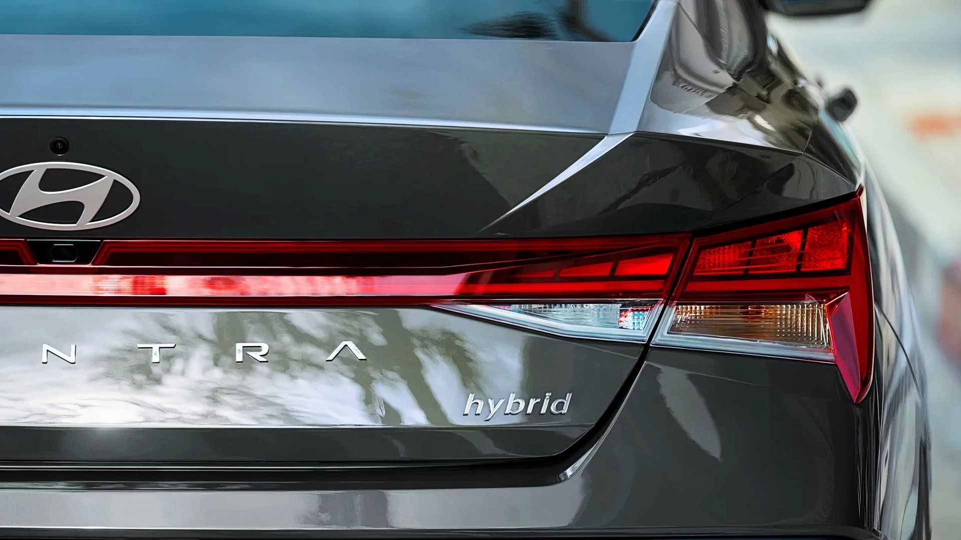 The best hybrid lease deal you can get in September 2026