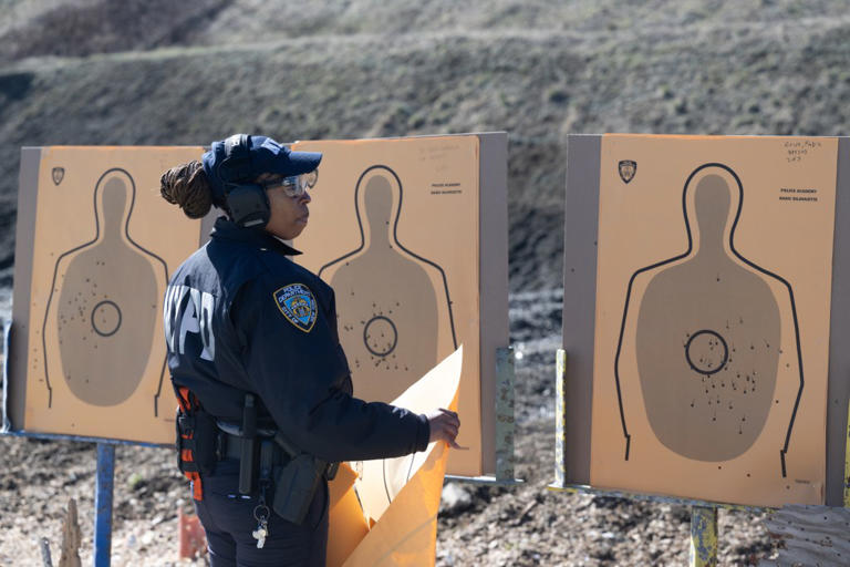 Taking aim: NYPD’s women of steel excel at firing range — and share ...