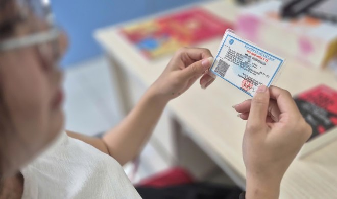 Sinh viên làm thêm có lương thì phải đóng BHYT không?