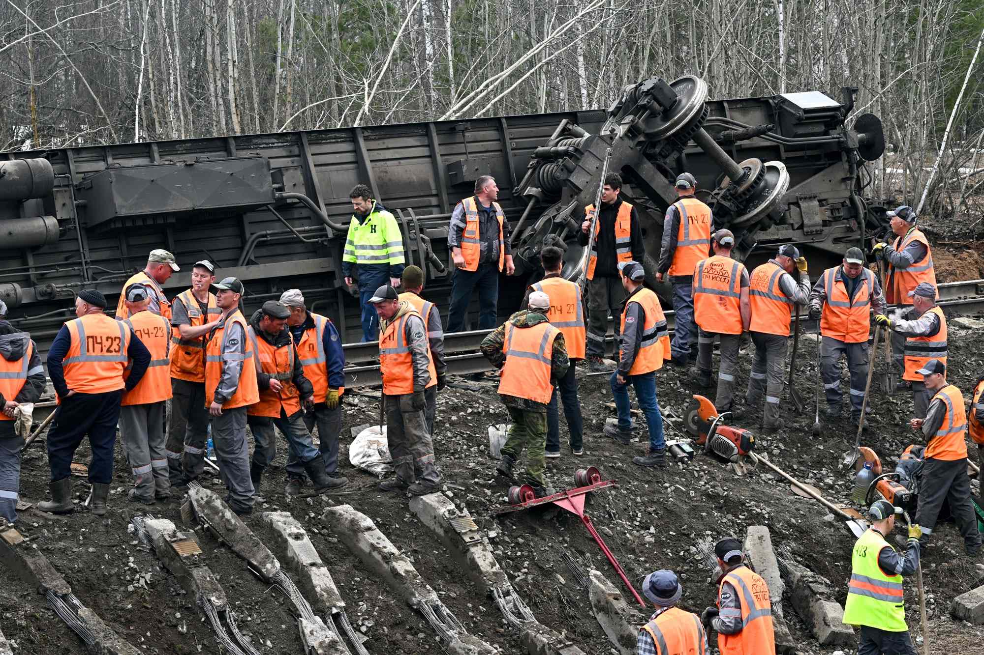 59 people injured, including 4 children, following major train derailment