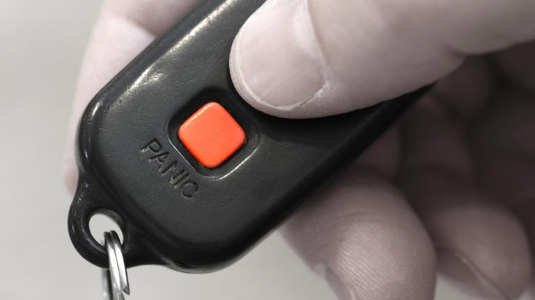 7 useful features your car's key fob might have (and how to check)