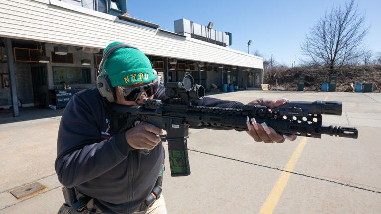 Taking aim: NYPD’s women of steel excel at firing range — and share ...