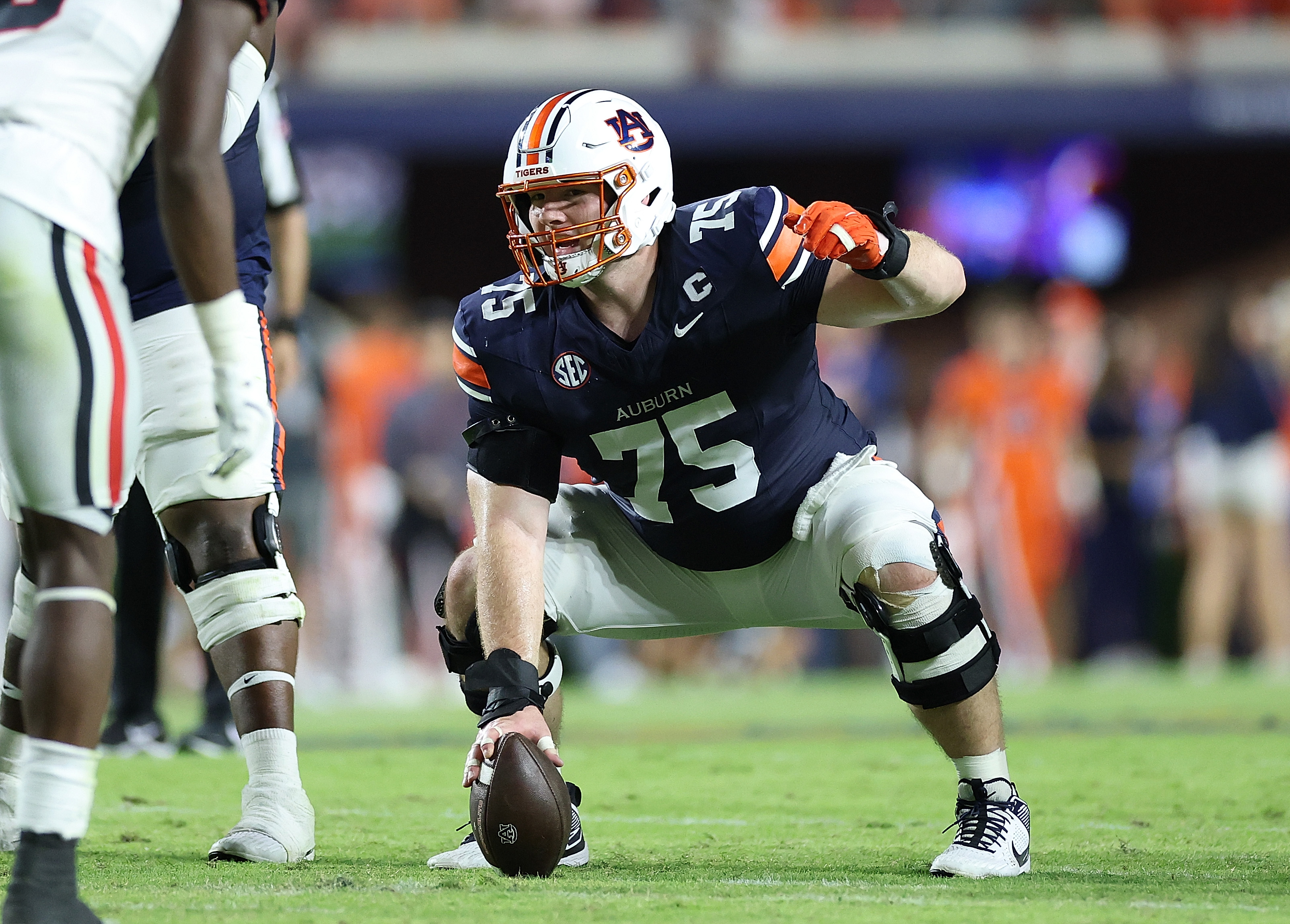 NFL draft profile: C Connor Lew, Auburn