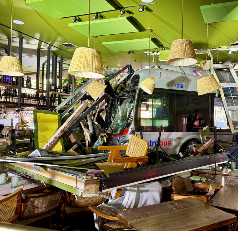 Metrobus slams into DC restaurant, injuring 3 people