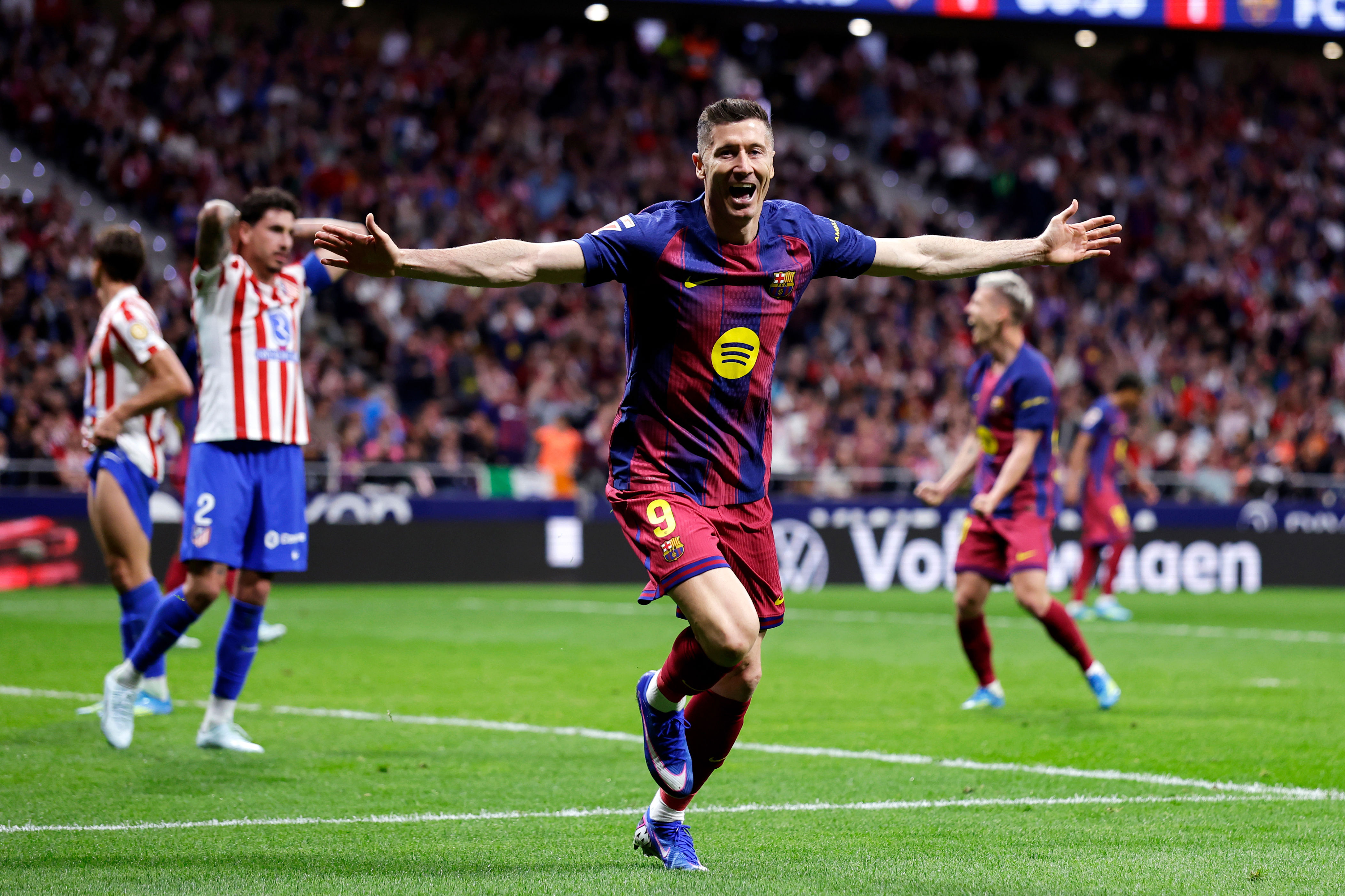 Atlético Madrid vs Barcelona, La Liga: Final score 1-2, Robert Lewandowski  wins it late as Barça earn massive victory on the road