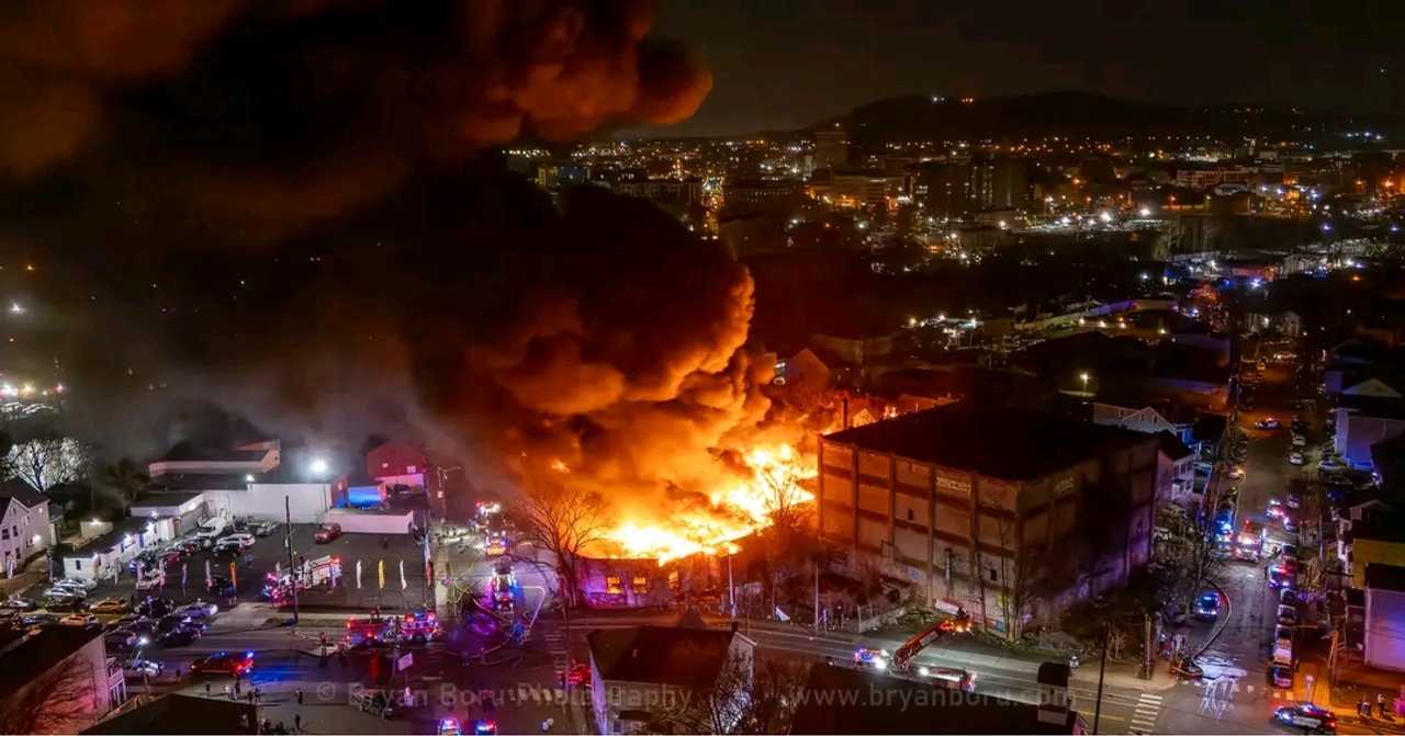 5-alarm fire consumes Paterson chemical factory