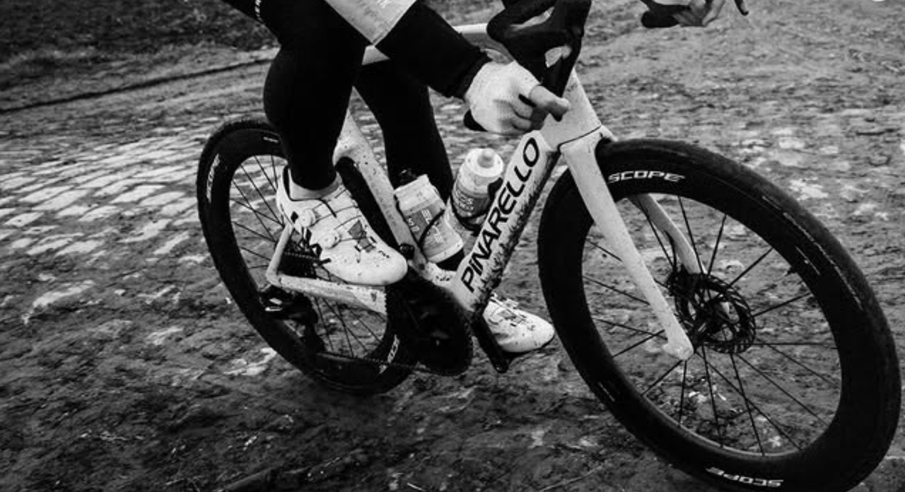 Ineos Grenadiers are trialling hybrid wireless MTB groupsets for Paris ...
