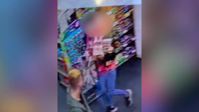 Shopkeeper says thieves cost him £20k a year after police 'do nothing'