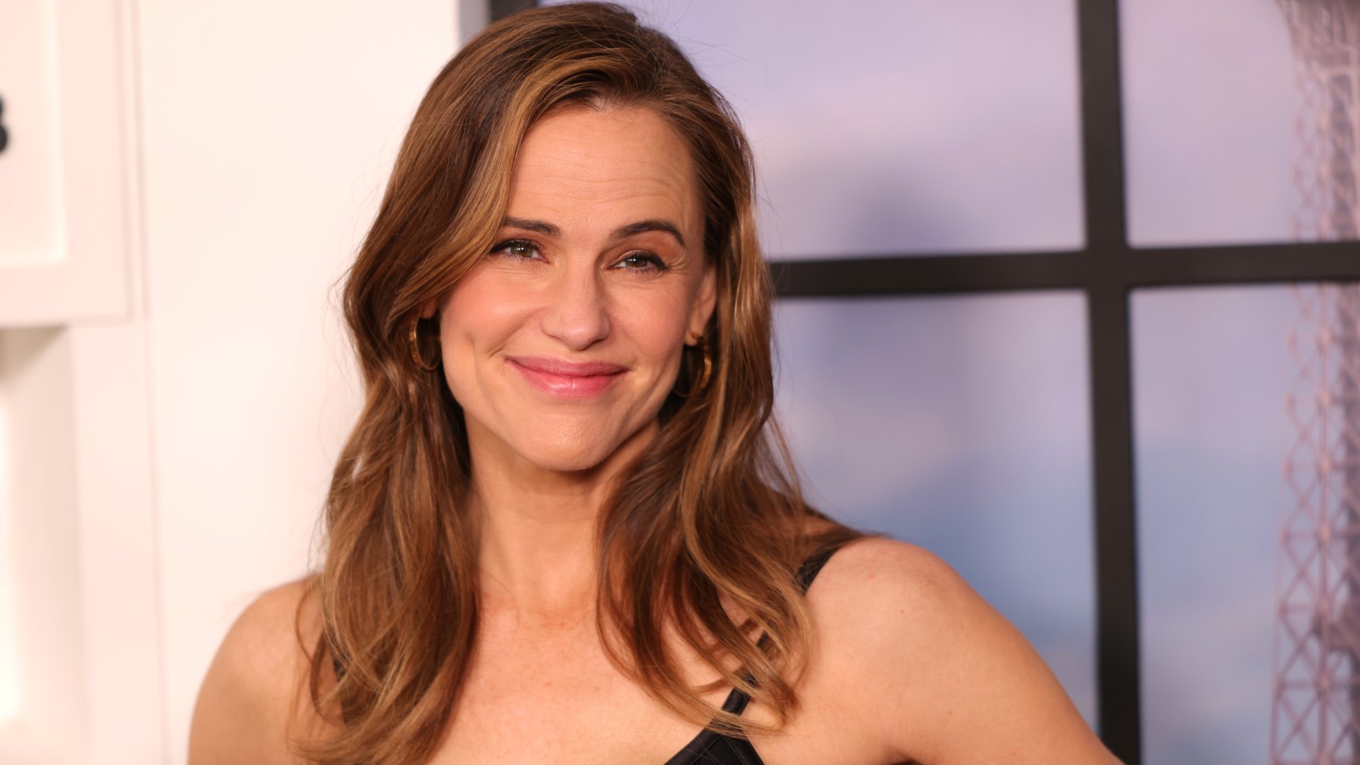 Jennifer Garner wore a cardigan that makes everyone look California-rich<br><br>