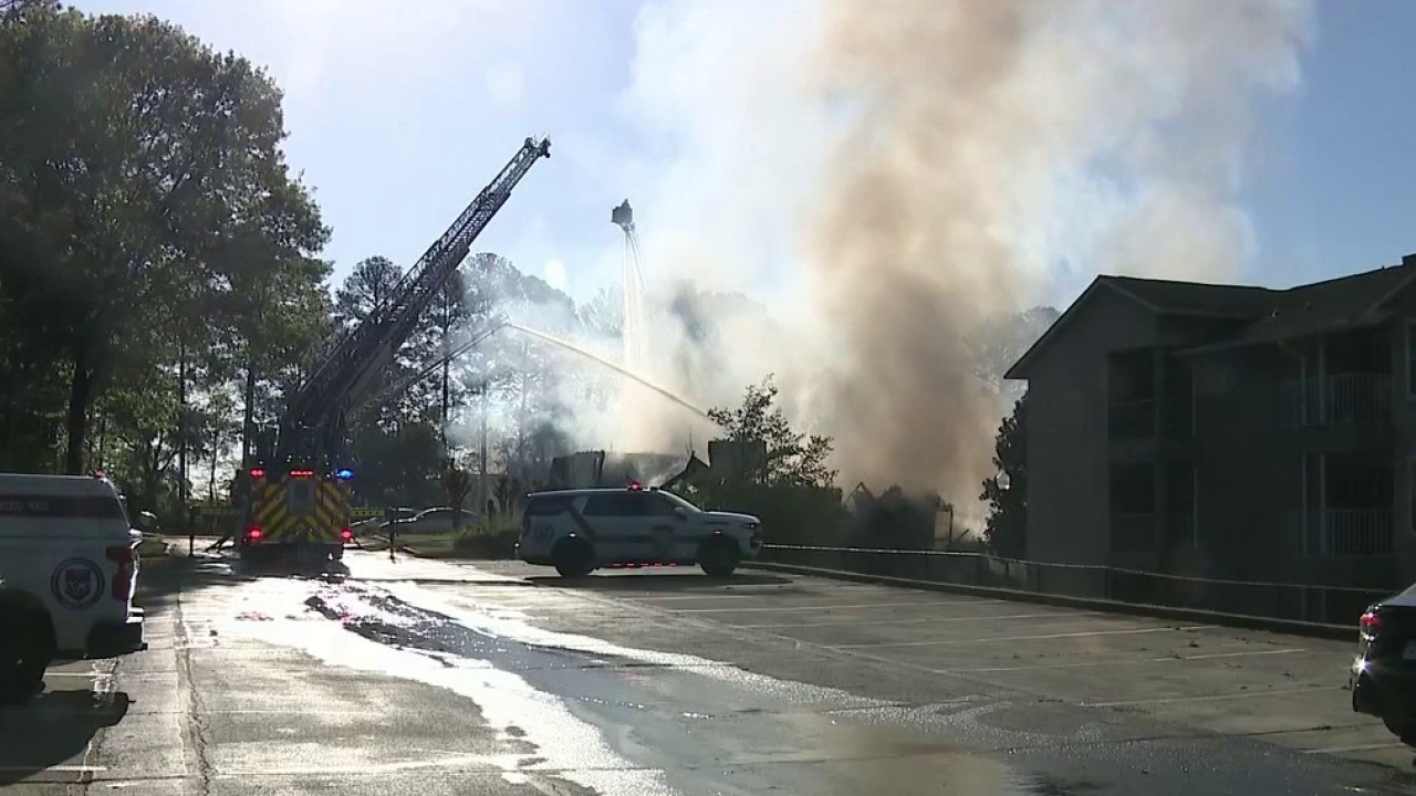 Large apartment building fire in Riverdale