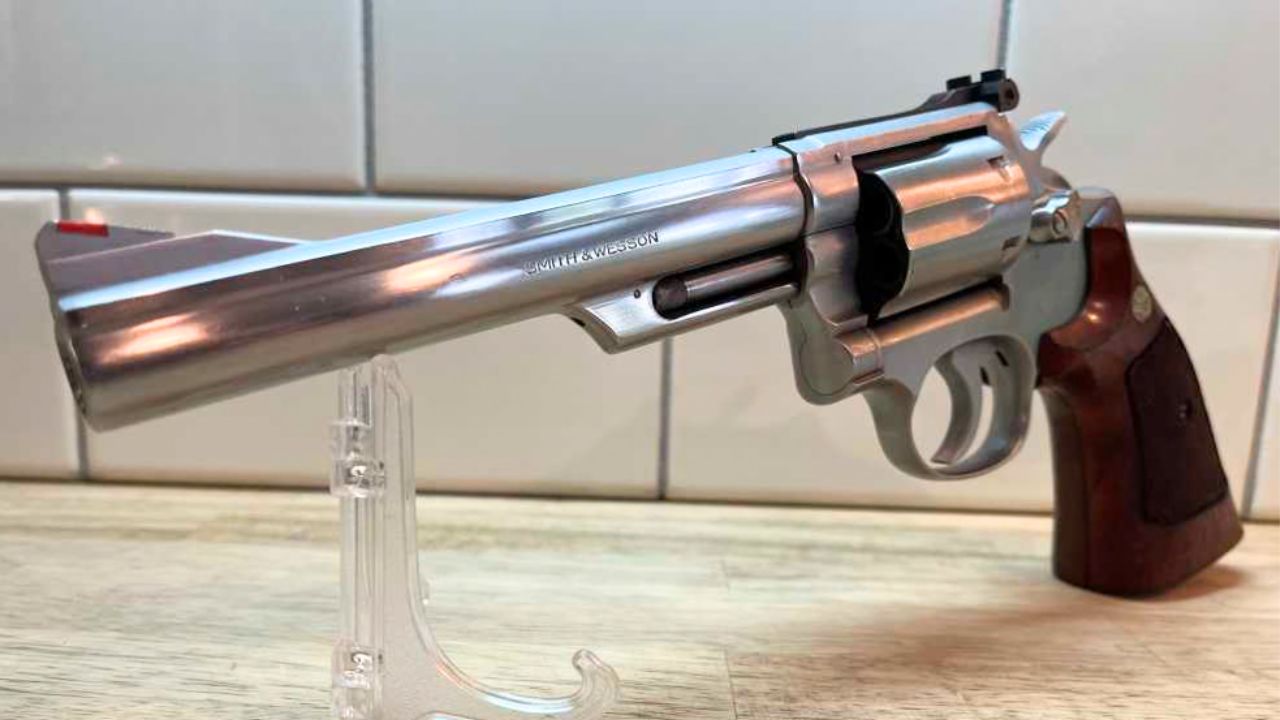 15 surprising facts about the Smith & Wesson Model 66