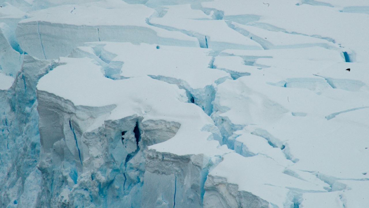 Study traces origin of Antarctic current that moves 100× all rivers’ flow