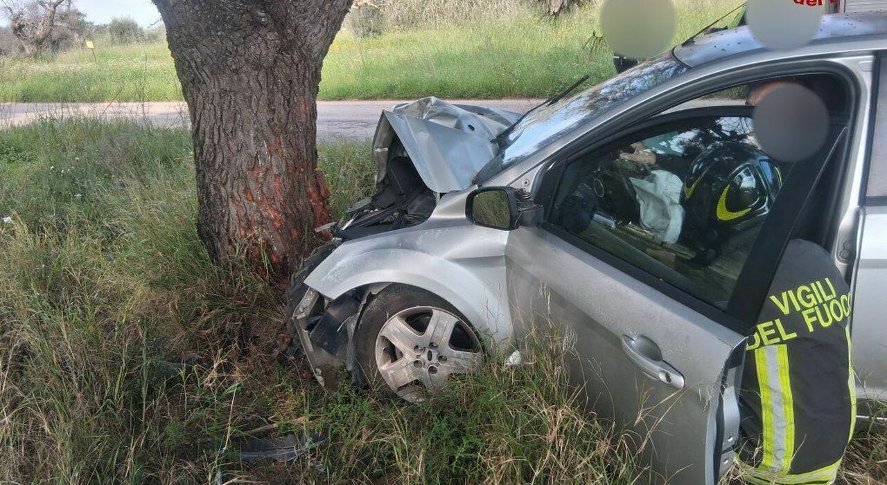 Grave incidente nel Brindisino: si schianta con l'auto contro un albero ...