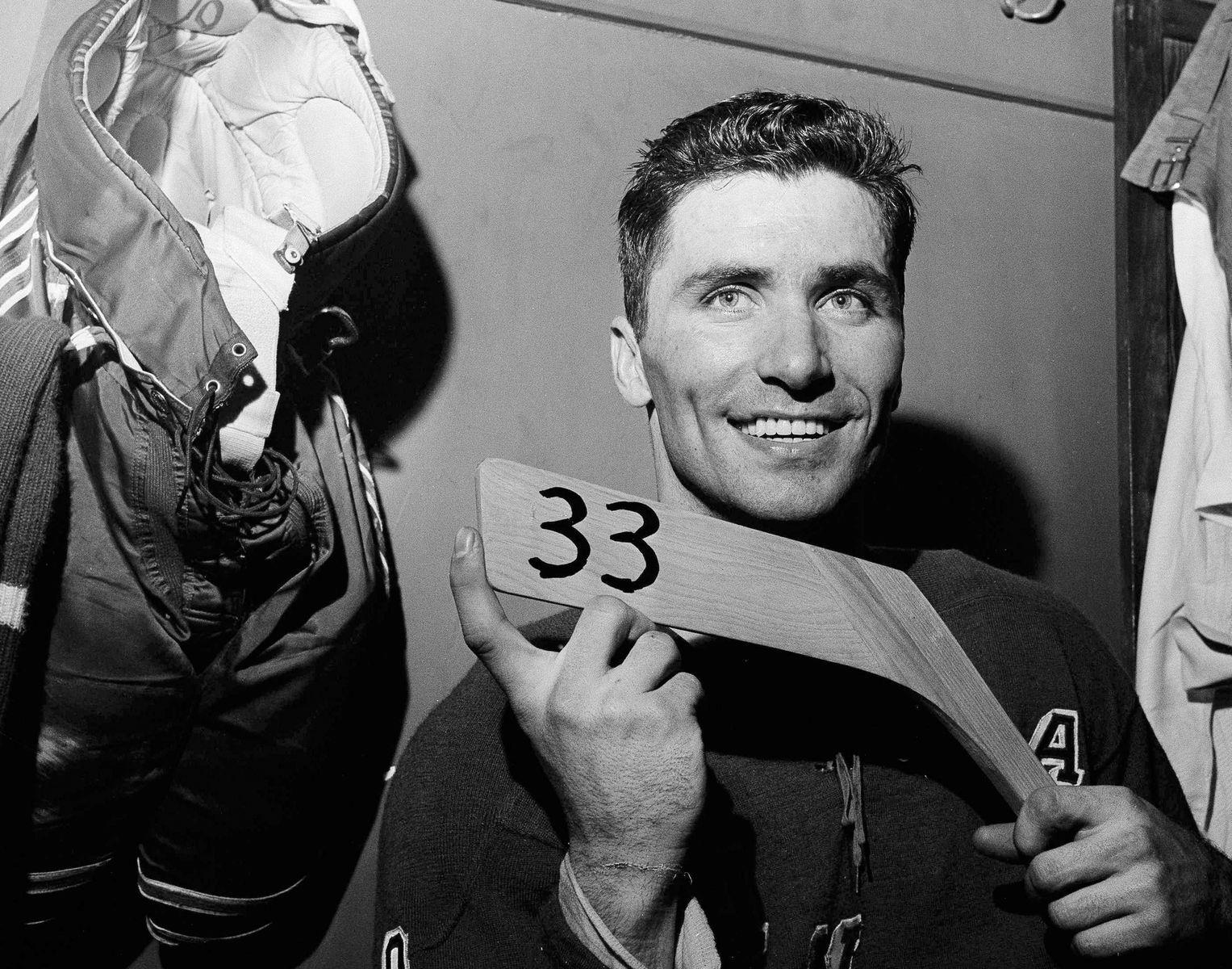 30 iconic photos that defined hockey history