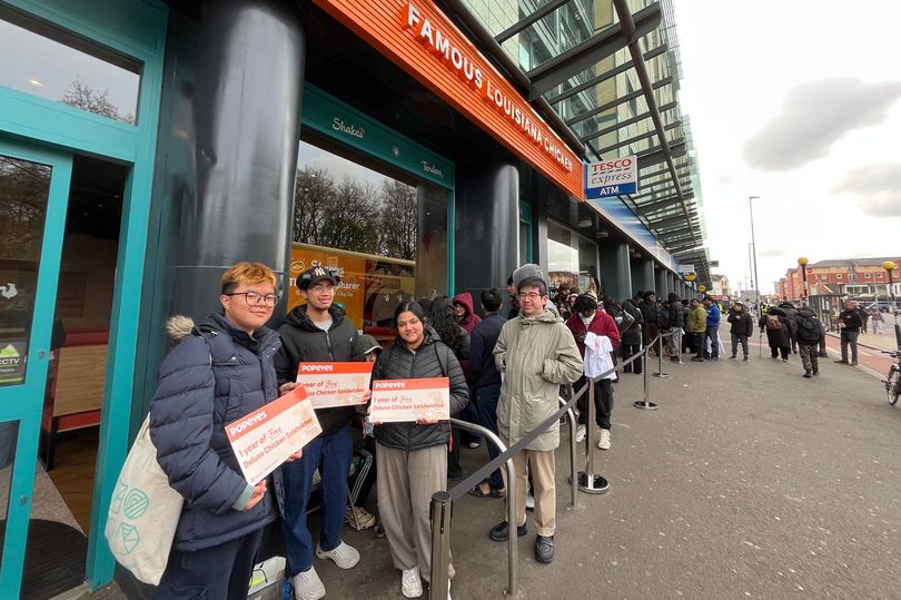 Students queue from 4am as new Popeyes opens near Manchester University