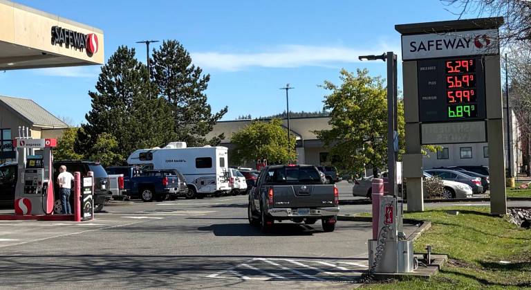 Gas prices continue to climb despite ceasefire
