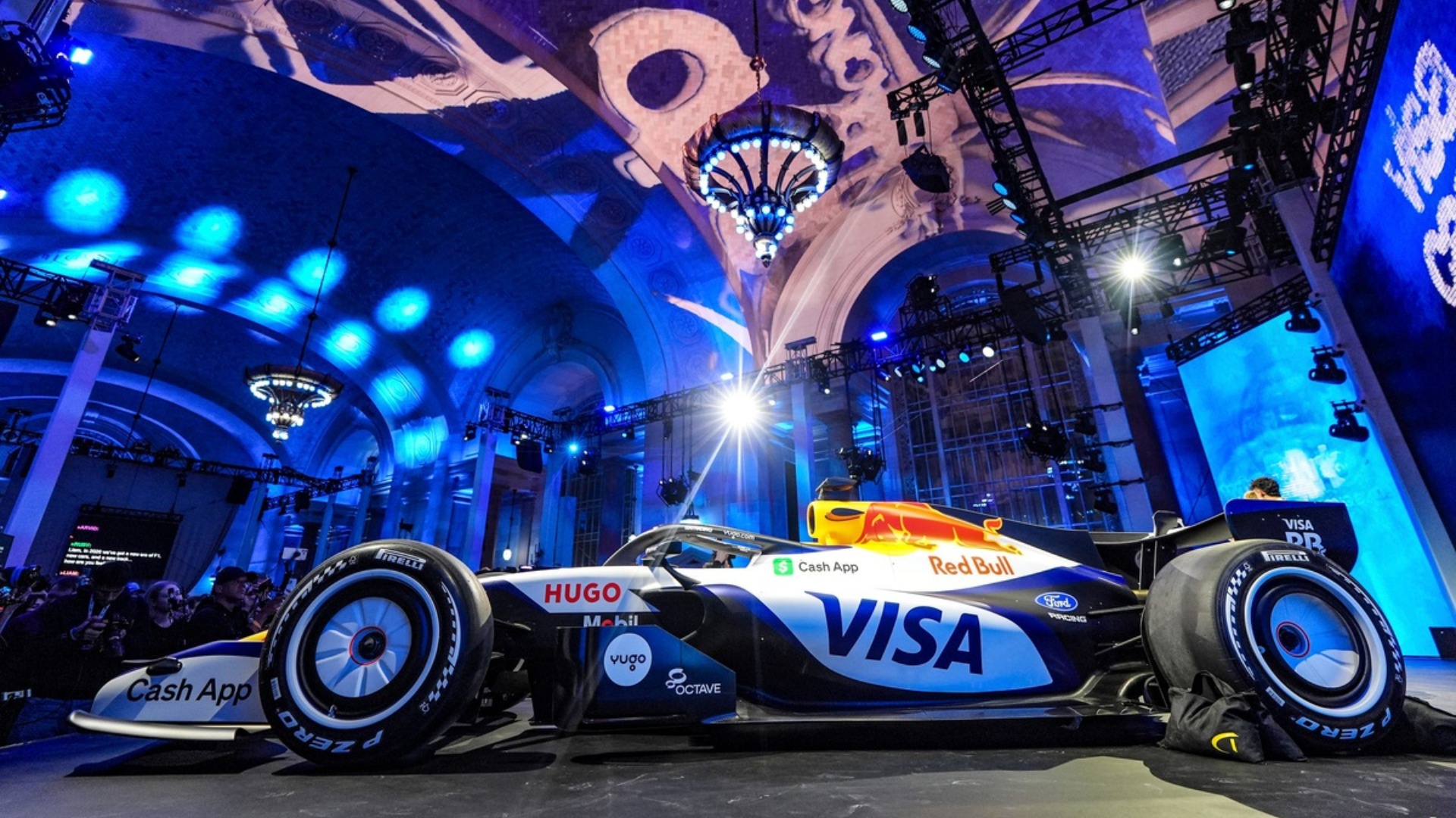 Racing Bulls debuts special livery at Tokyo Drift event