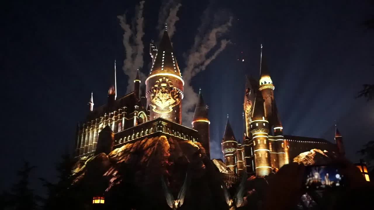 Nighttime lights at Hogwarts Castle - Universal Studios Hollywood 2018