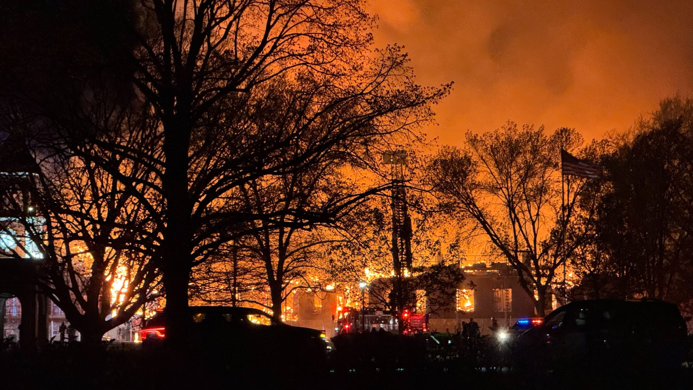 'The largest I've seen': Crews battle fire at Franklin apartment building