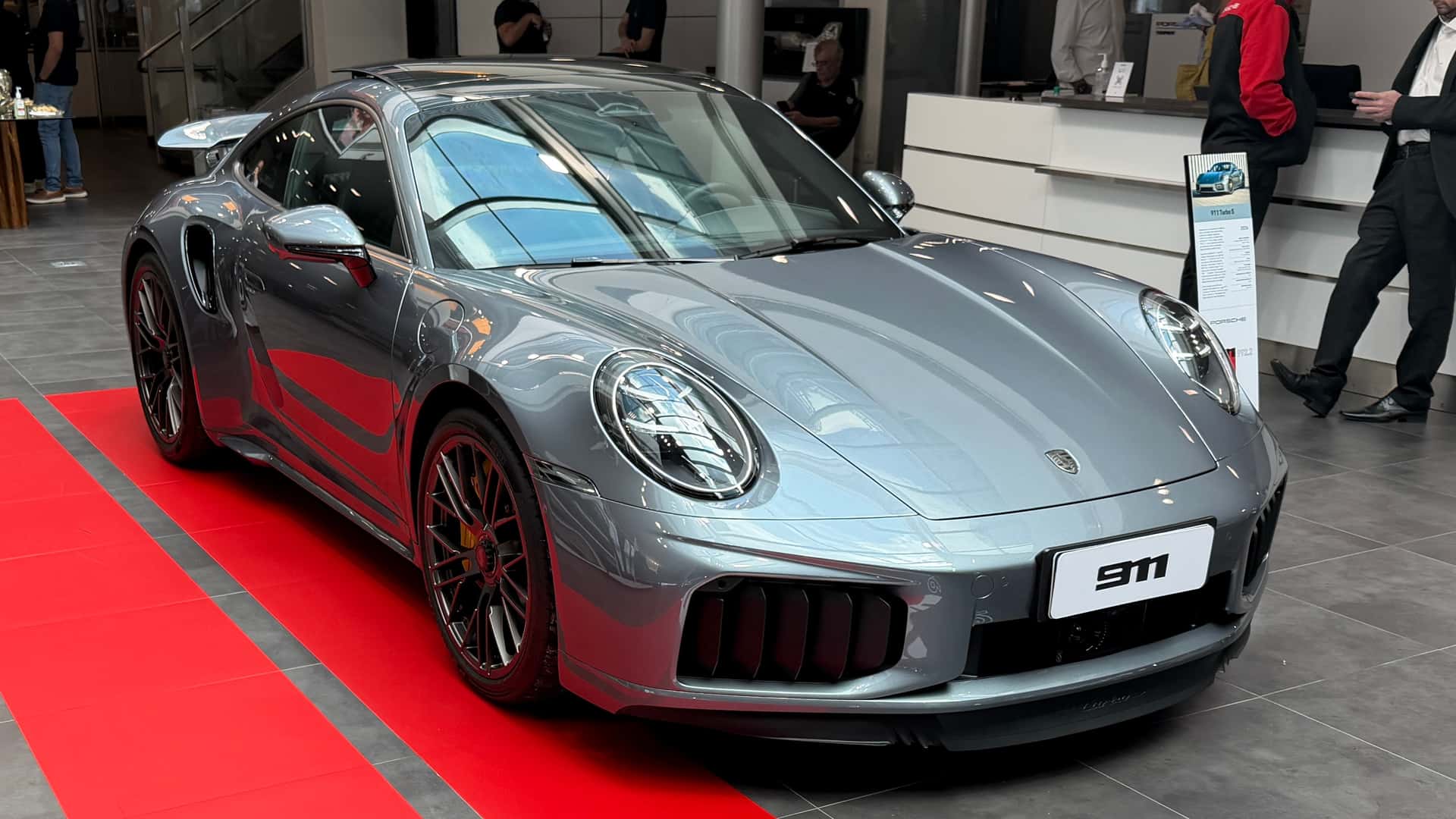 Novo Porsche 911 Turbo S (992.2) desembarca no Brasil com 711 cv e ...