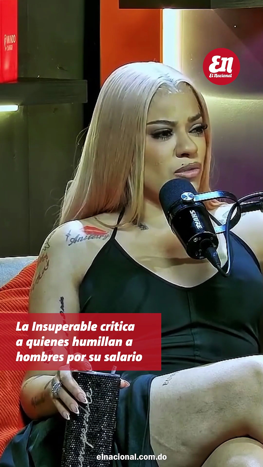 La Insuperable critica a quienes humillan a hombres por su salario