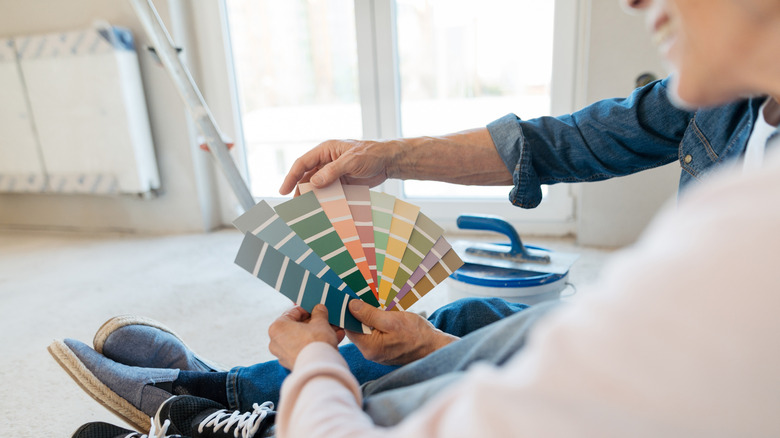 The one color paint that's making your living room look outdated