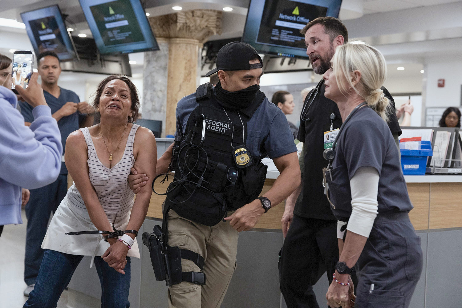 Noah Wyle was 'concerned' when HBO wanted changes for ICE episode of ...